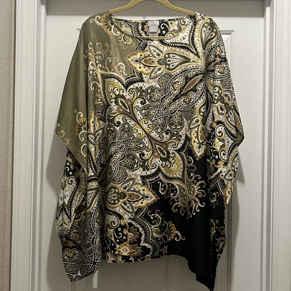 Chicos green and gold pattern poncho Large/XLarge